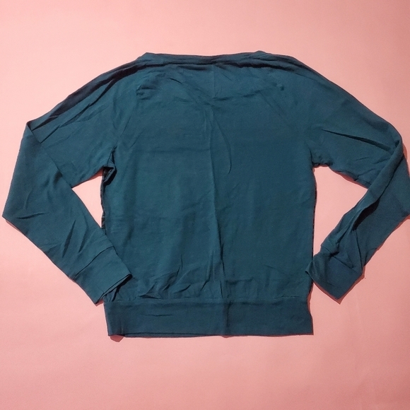 ❄️ Victoria's Secrets Pink Teal Christmas Winter Snowflake Print Long Sleeve Top - Picture 7 of 9